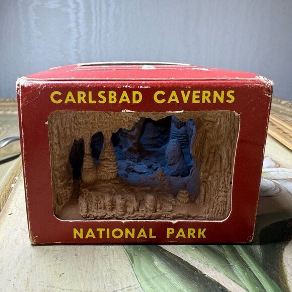 Vintage 3D Big Room Carlsbad Caverns National Park Diorama Souvenir Box - Picture 1 of 14